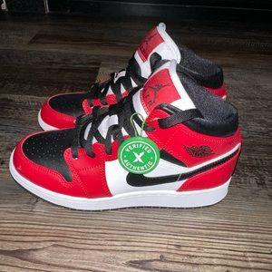 AIR JORDAN 1 MID CHICAGO TOE GS
